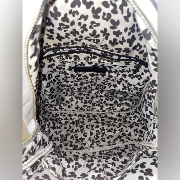🎉HP🎉Rebecca Minkoff Large MAB 100% Leather Backpack in Light Gray/Silver🩶 - Picture 10 of 15